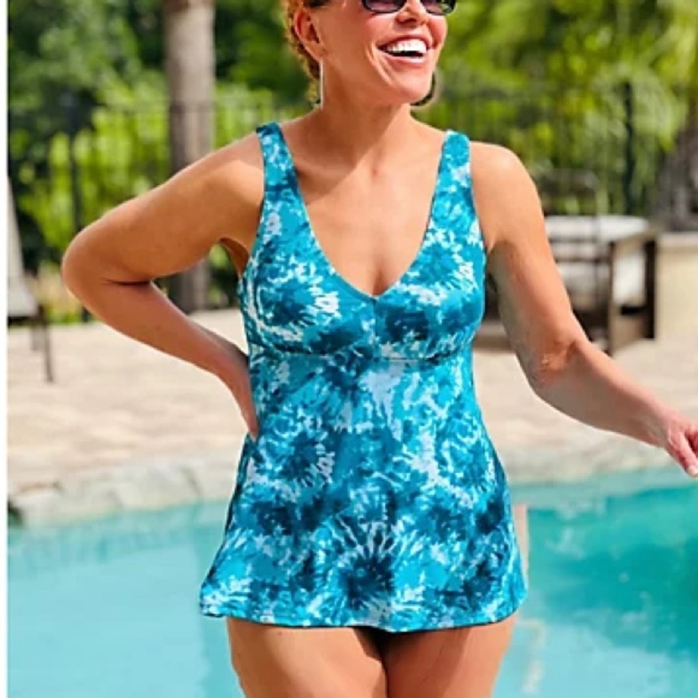 Kim Gravel x Swimsuits For All Flowy Tankini and Brief Set - Picture 2 of 7